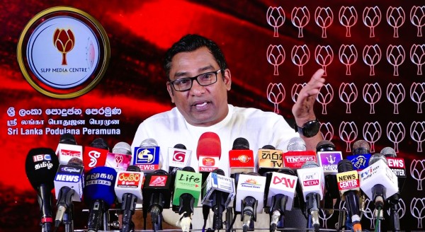 சரத் பொன்சேகா தனிப்பட்ட குரோதங்களுக்காகவே அரசியல் செய்கின்றார்- முன்னாள் எம்.பி திஸ்ஸ குட்டியாராச்சி ! 